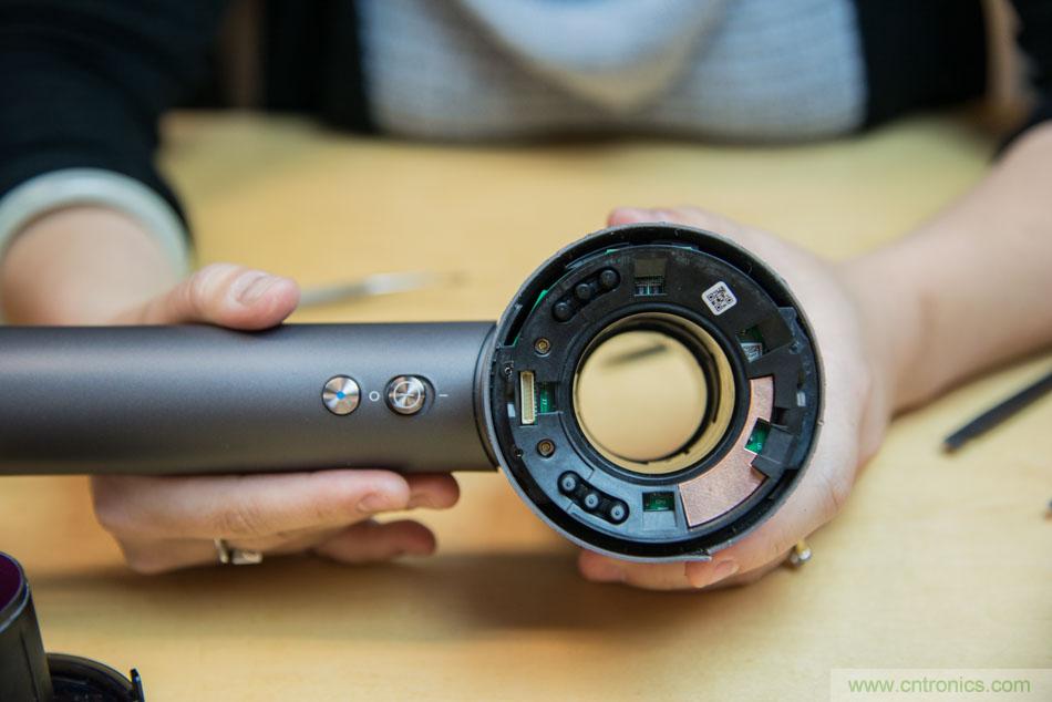 拆解戴森吹風(fēng)機(jī)：近三千元的價格貴在哪？