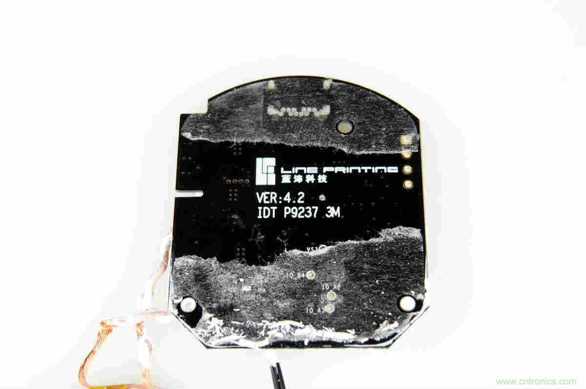 拆解對比：系出同門，小米、紫米無線充電器的差別有多大？