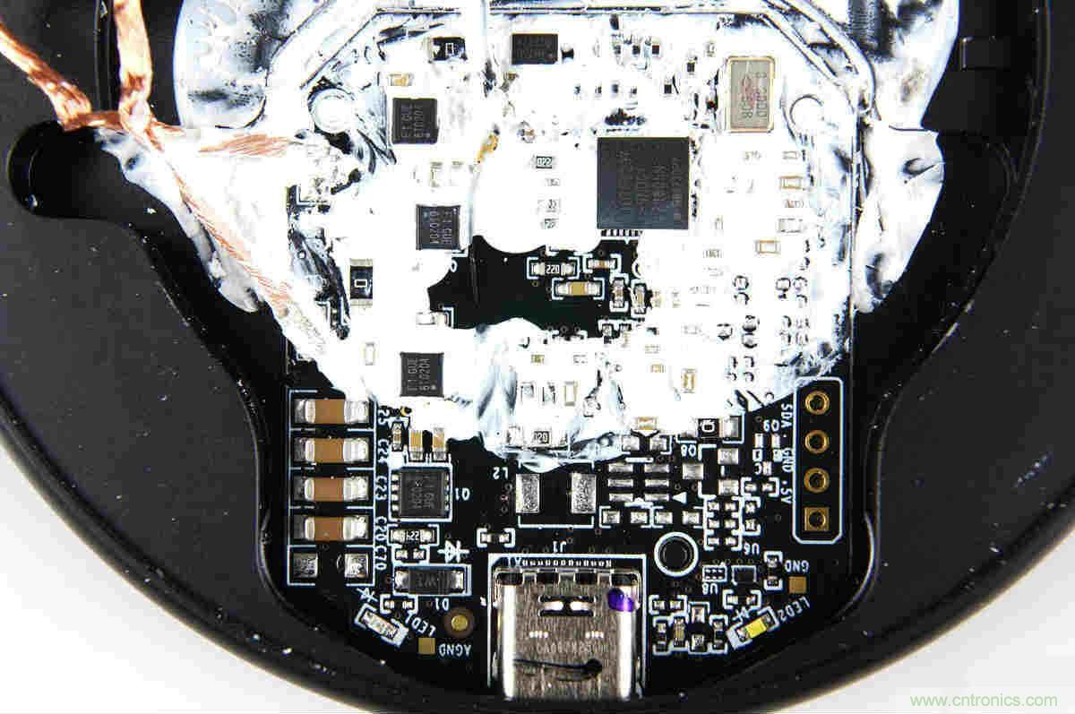 拆解對比：系出同門，小米、紫米無線充電器的差別有多大？