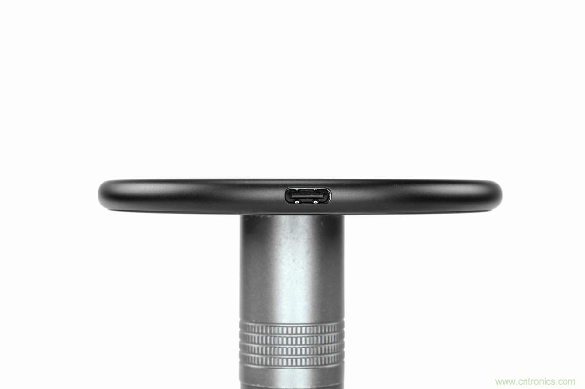 拆解對比：系出同門，小米、紫米無線充電器的差別有多大？