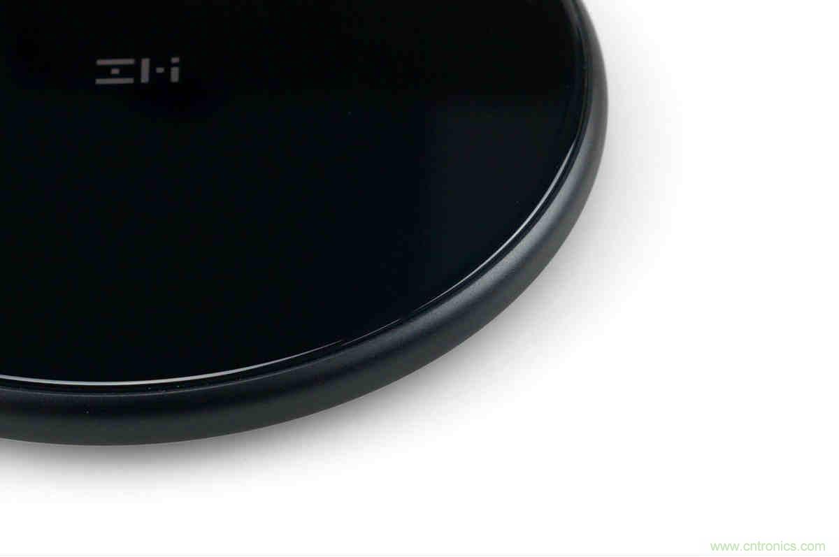 拆解對比：系出同門，小米、紫米無線充電器的差別有多大？