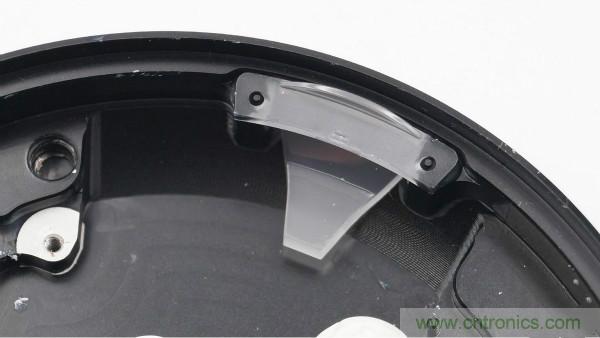 拆解華為保時捷設計快充無線充電器：憑啥能賣699？