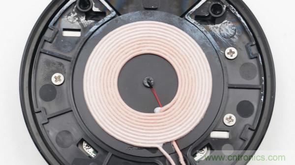 拆解華為保時捷設計快充無線充電器：憑啥能賣699？