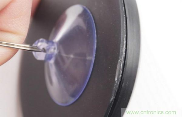 拆解華為保時捷設計快充無線充電器：憑啥能賣699？