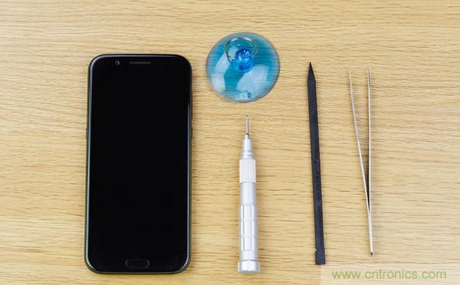 拆解黑鯊手機(jī)：多級(jí)直觸一體式液冷系統(tǒng)有什么門道？