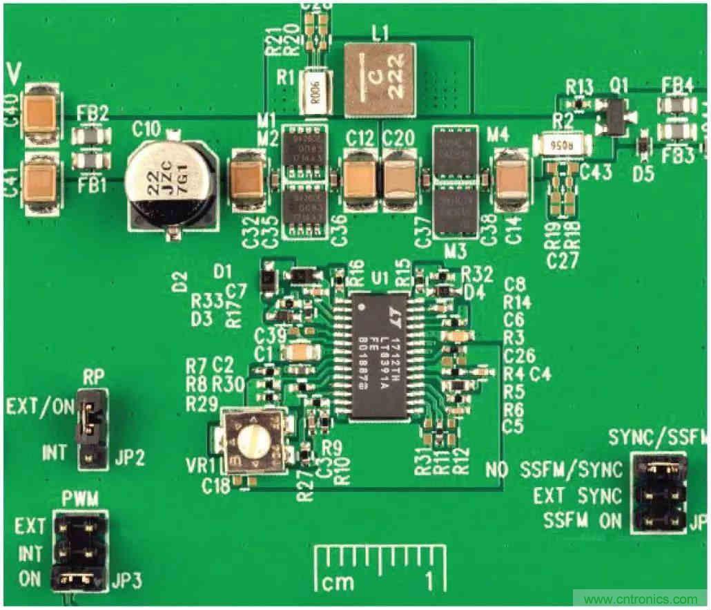 一顆芯驅(qū)動整個車前燈組，這個控制器是怎么做到滴？