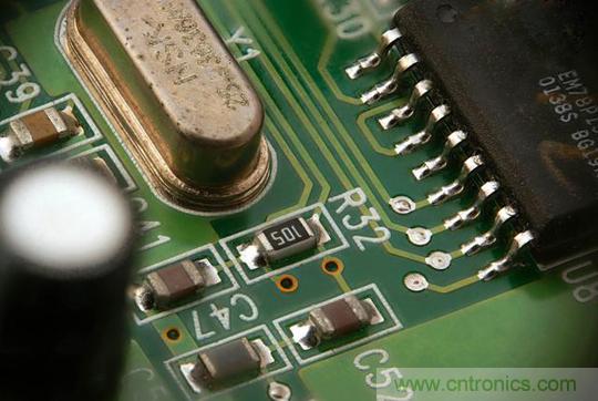 淺談晶體晶振區(qū)別、應(yīng)用范圍及用法