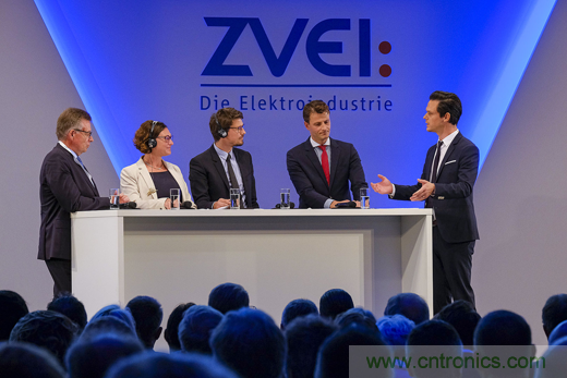 打造合作共贏機(jī)制，推動(dòng)傳統(tǒng)產(chǎn)業(yè)升級(jí)