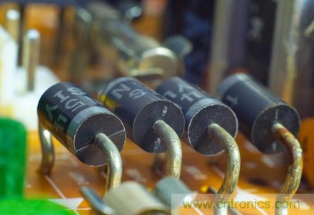 一文看懂電阻、電容、電位器、三極管、二極管、可控硅！