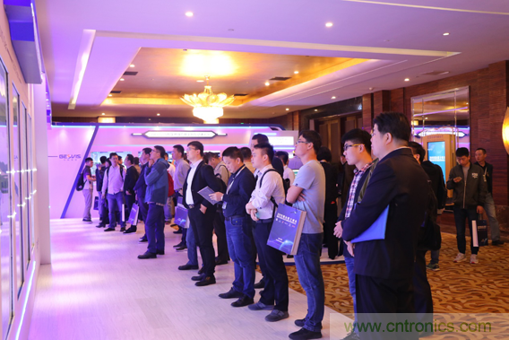 2019煙臺(tái)院士峰會(huì)暨數(shù)字地球與空天信息應(yīng)用發(fā)展論壇順利開幕