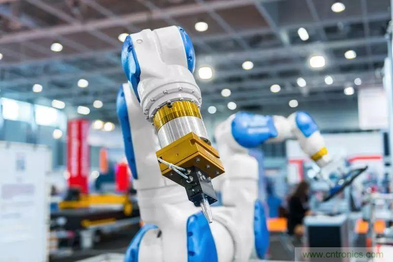 實現(xiàn)機器人的自主性？嵌入式模擬智能可以達(dá)到新高度！