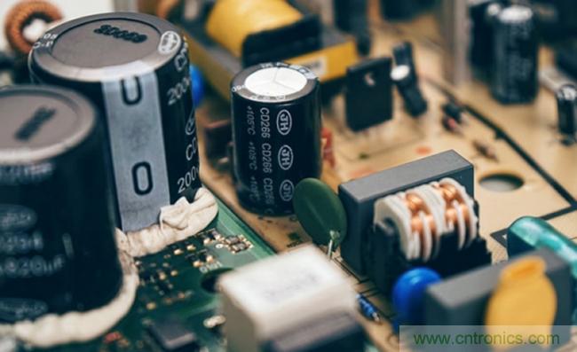 如何通過(guò)電阻串聯(lián)來(lái)實(shí)現(xiàn)電阻分壓？