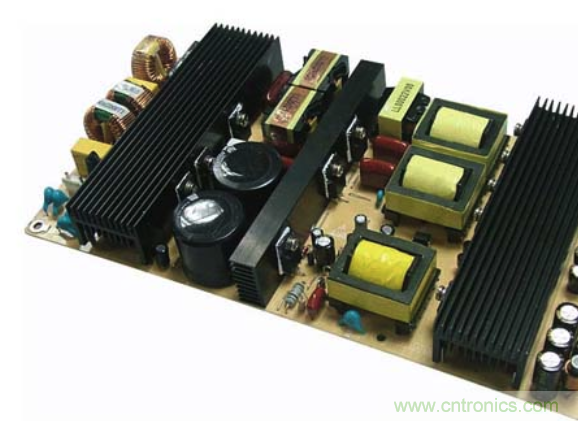 如何使用反向二極管來保護(hù)電源？