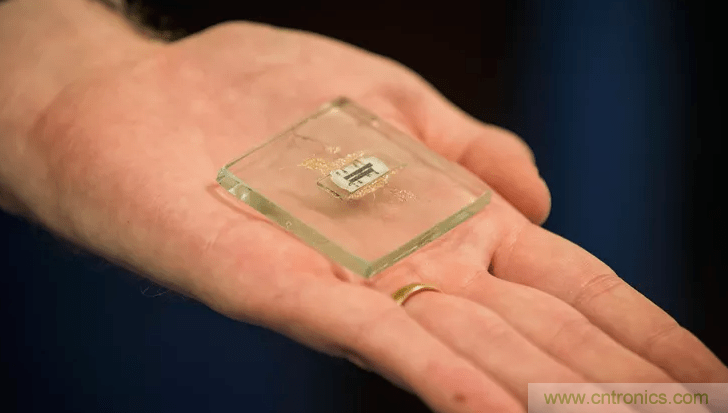 集成電路是如何被發(fā)明的？