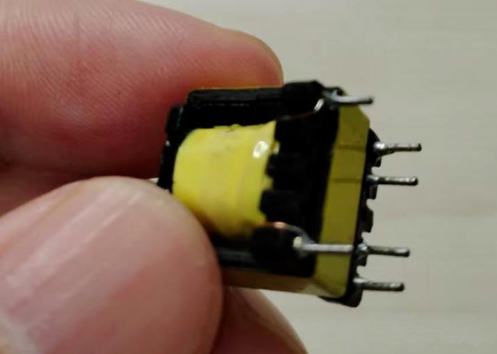 如何利用示波器快速判斷變壓器的同名端和異名端？