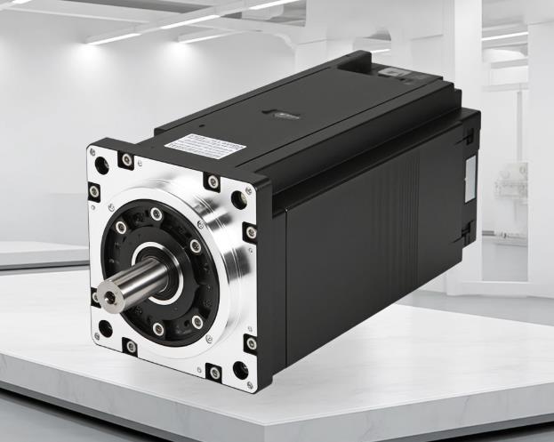 伺服驅(qū)動(dòng)器賦能工業(yè)自動(dòng)化:多場景應(yīng)用方案深度解析 伺服驅(qū)動(dòng)器賦能工業(yè)自動(dòng)化:多場景應(yīng)用方案深度解析