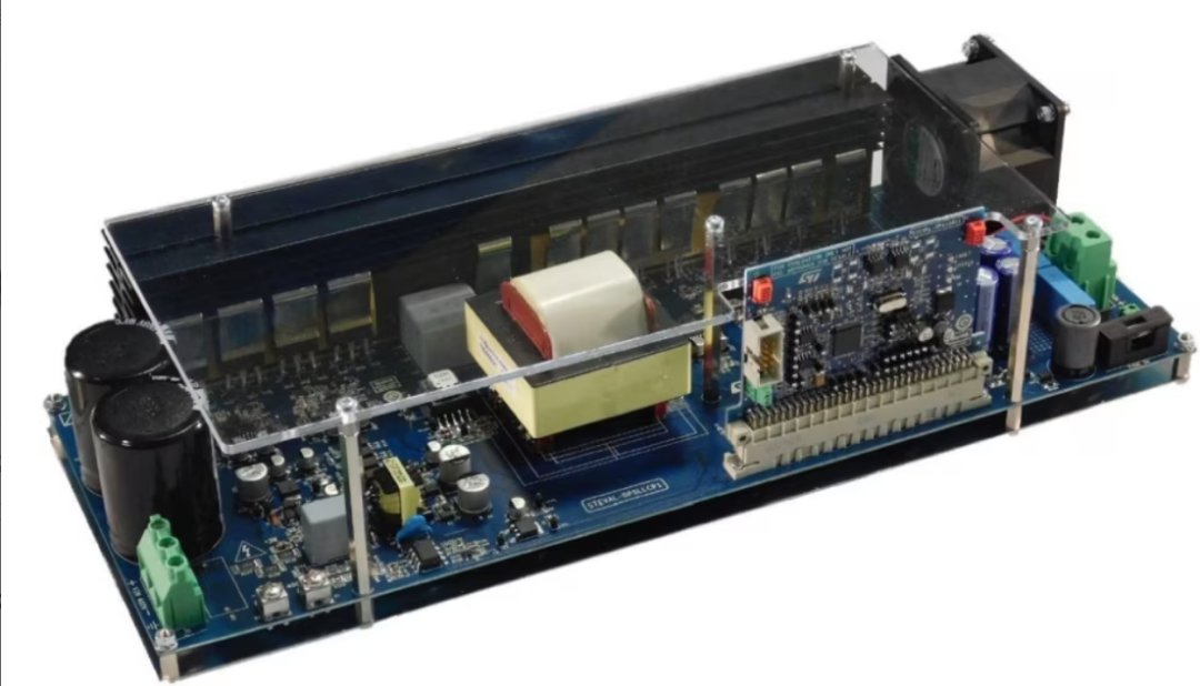 1600W雙路交錯(cuò)新紀(jì)元:無(wú)橋圖騰柱TCM_PFC數(shù)字電源方案解析 1600W雙路交錯(cuò)新紀(jì)元:無(wú)橋圖騰柱TCM_PFC數(shù)字電源方案解析